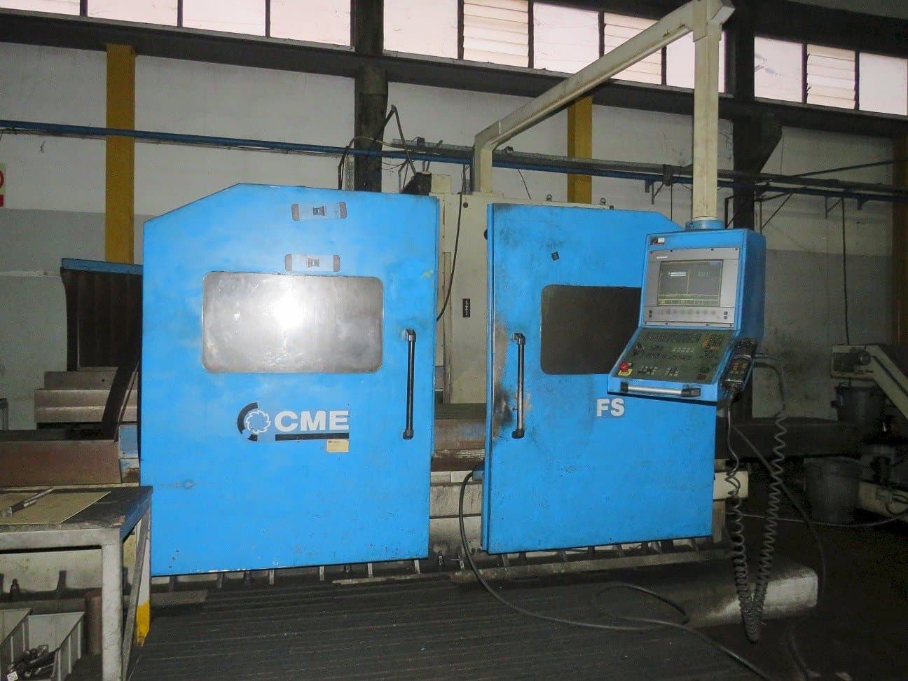 Vista frontale della macchina CME FS2