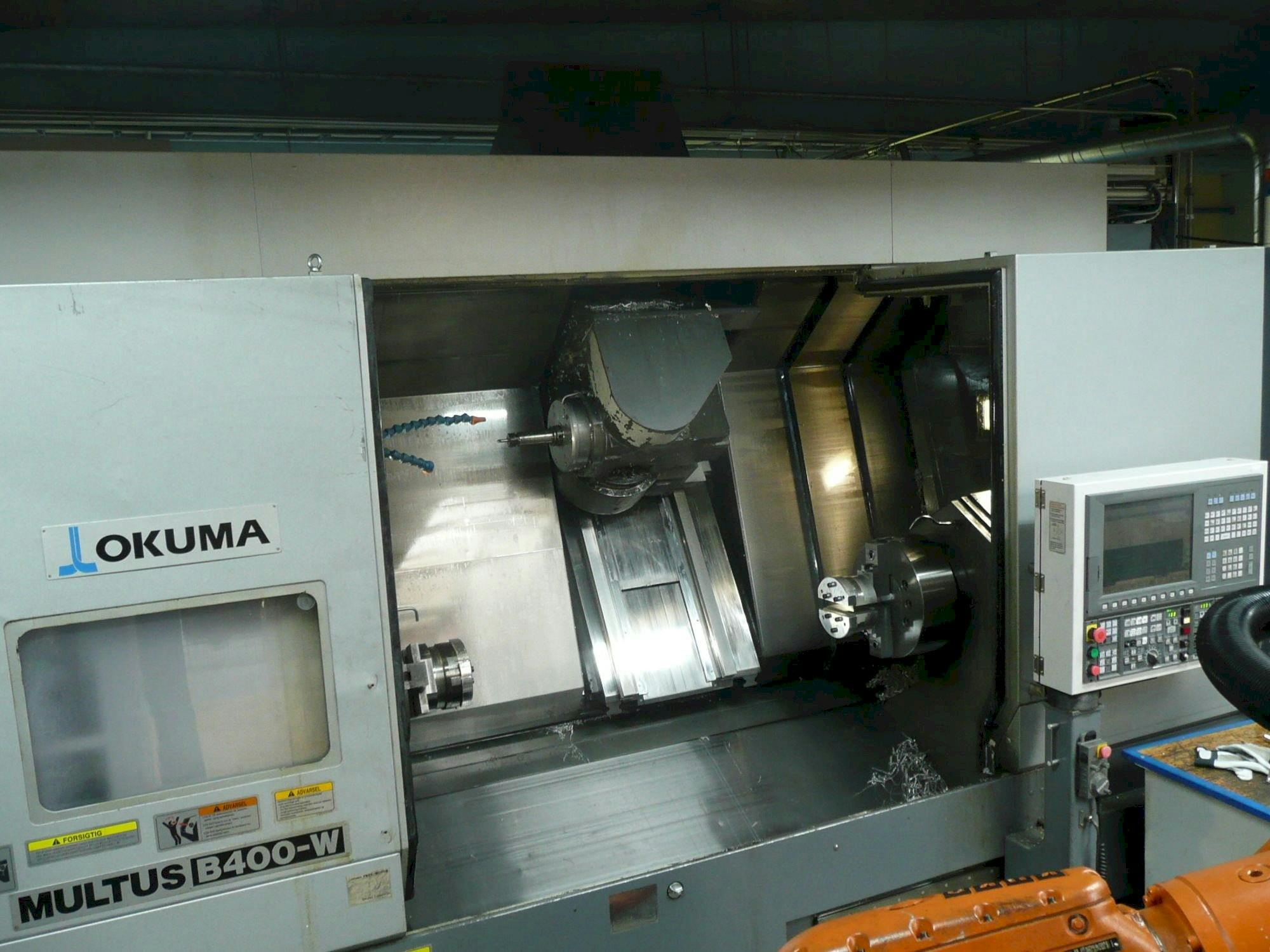 Vista frontale della macchina Okuma MULTUS B400-W