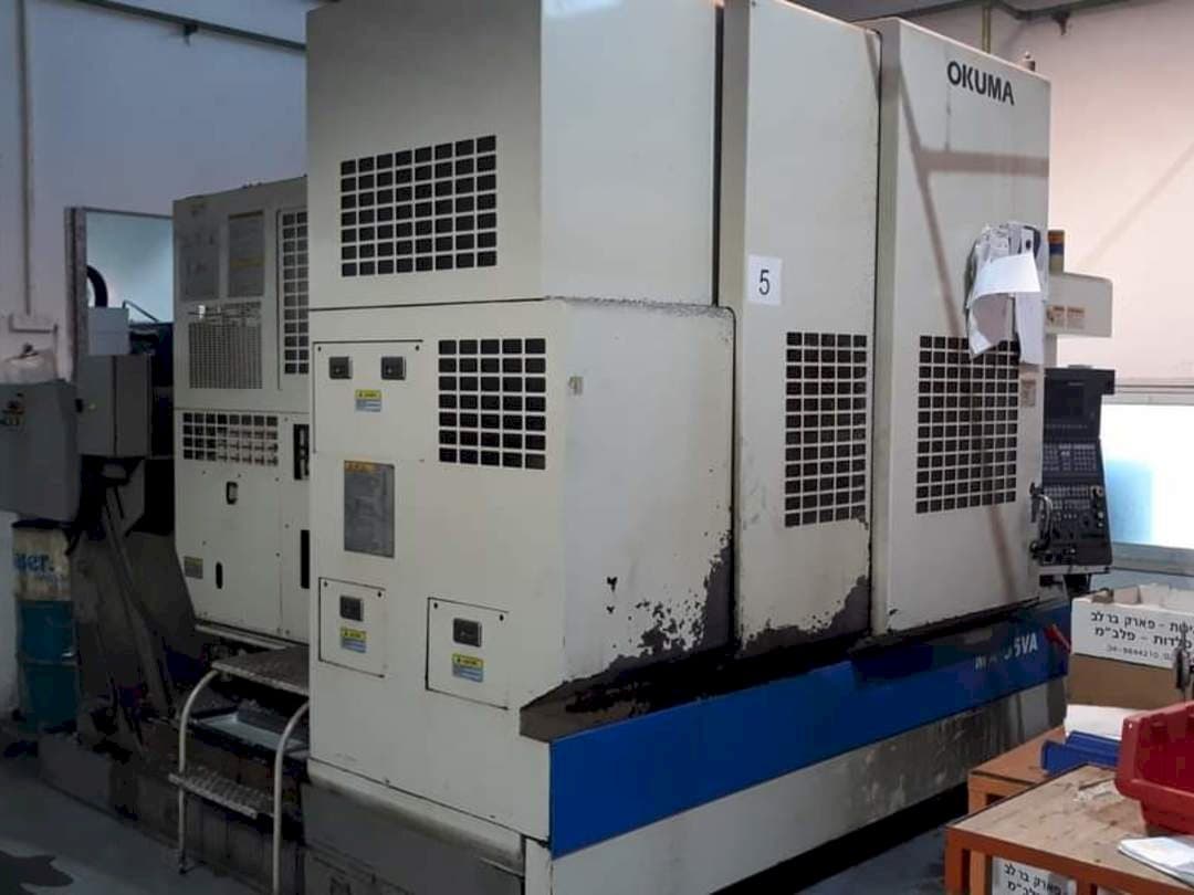 Vista frontale della macchina Okuma MX-55 VA