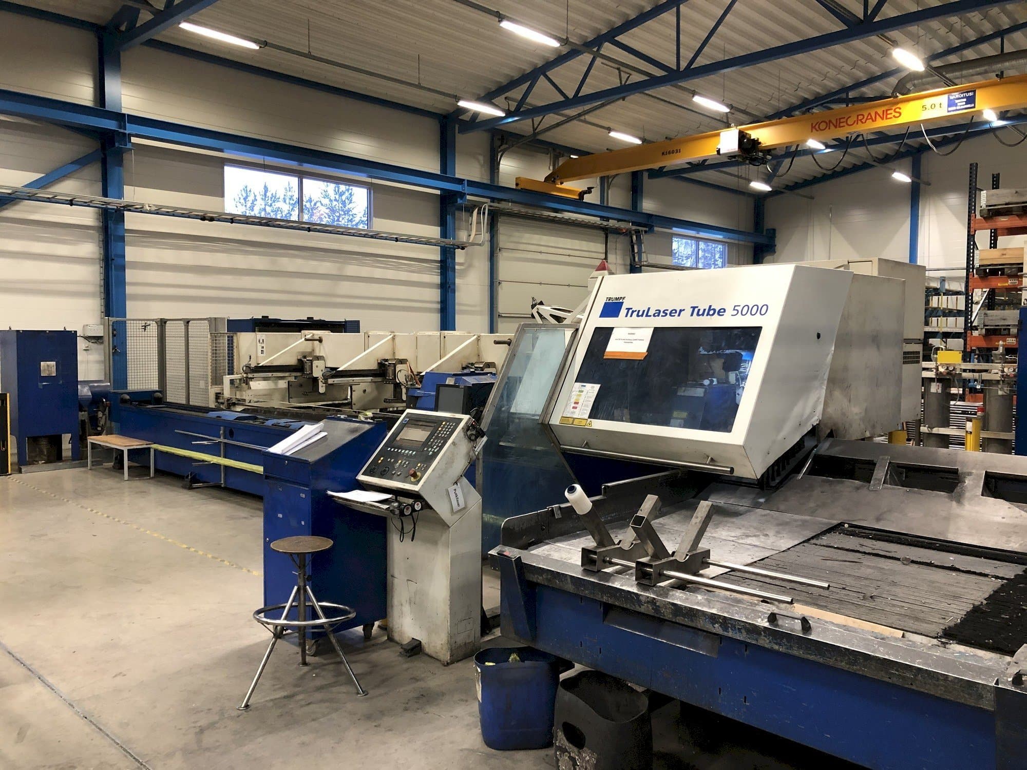 Vista frontale della macchina Trumpf TruLaser Tube 5000