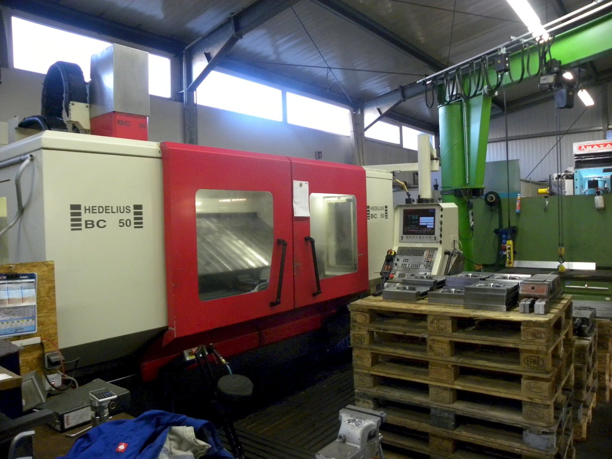 Vista frontale della macchina HEDELIUS BC-50