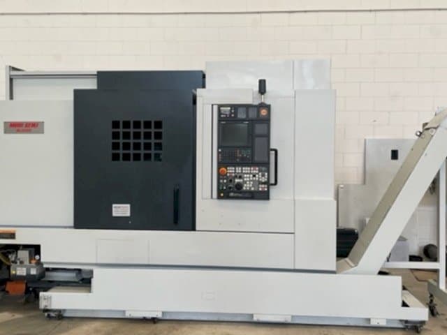 Vista frontale della macchina MORI SEIKI NL 3000Y/700