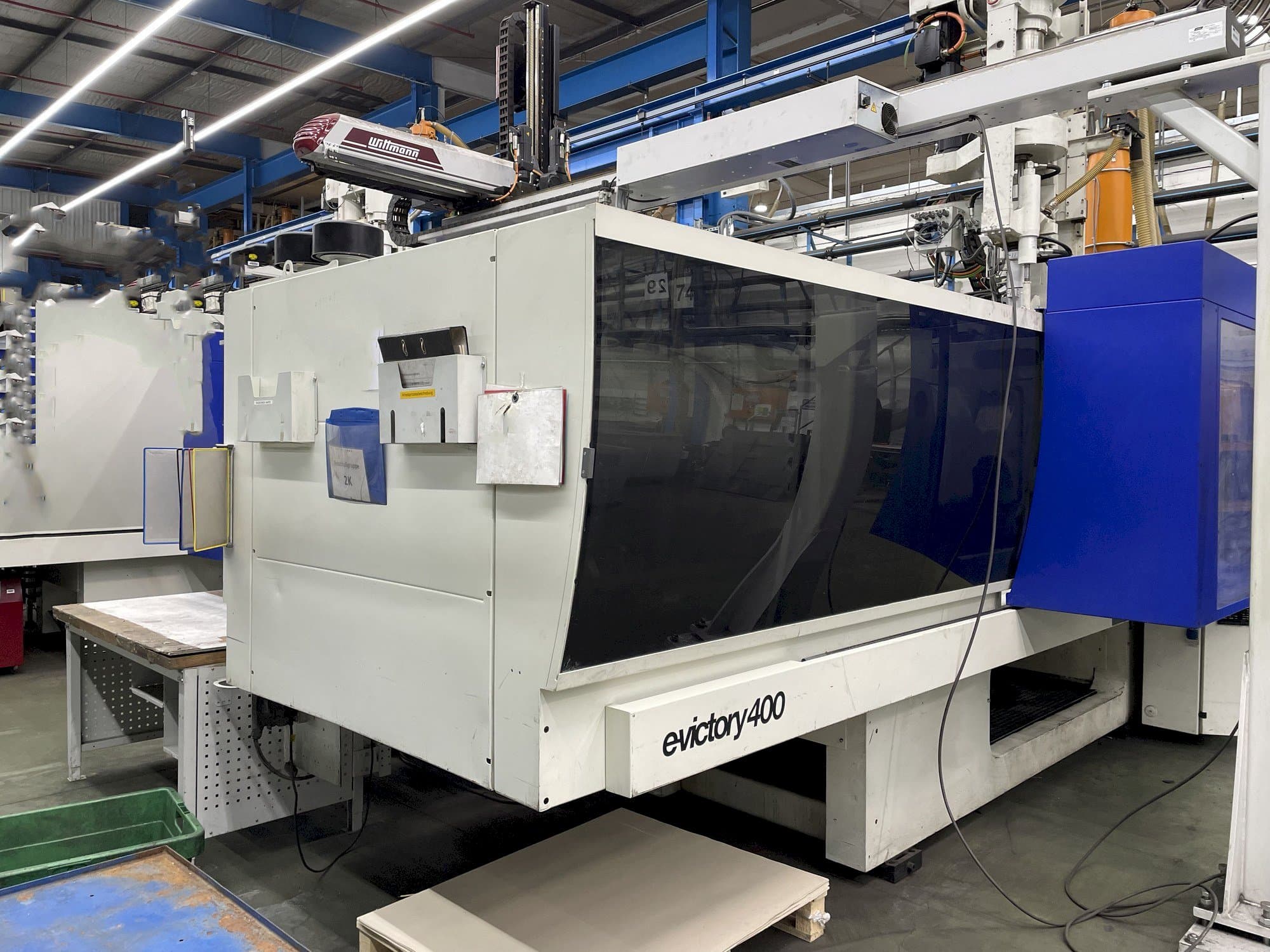 Vista frontale della macchina ENGEL e-vc 1340H/310V/400