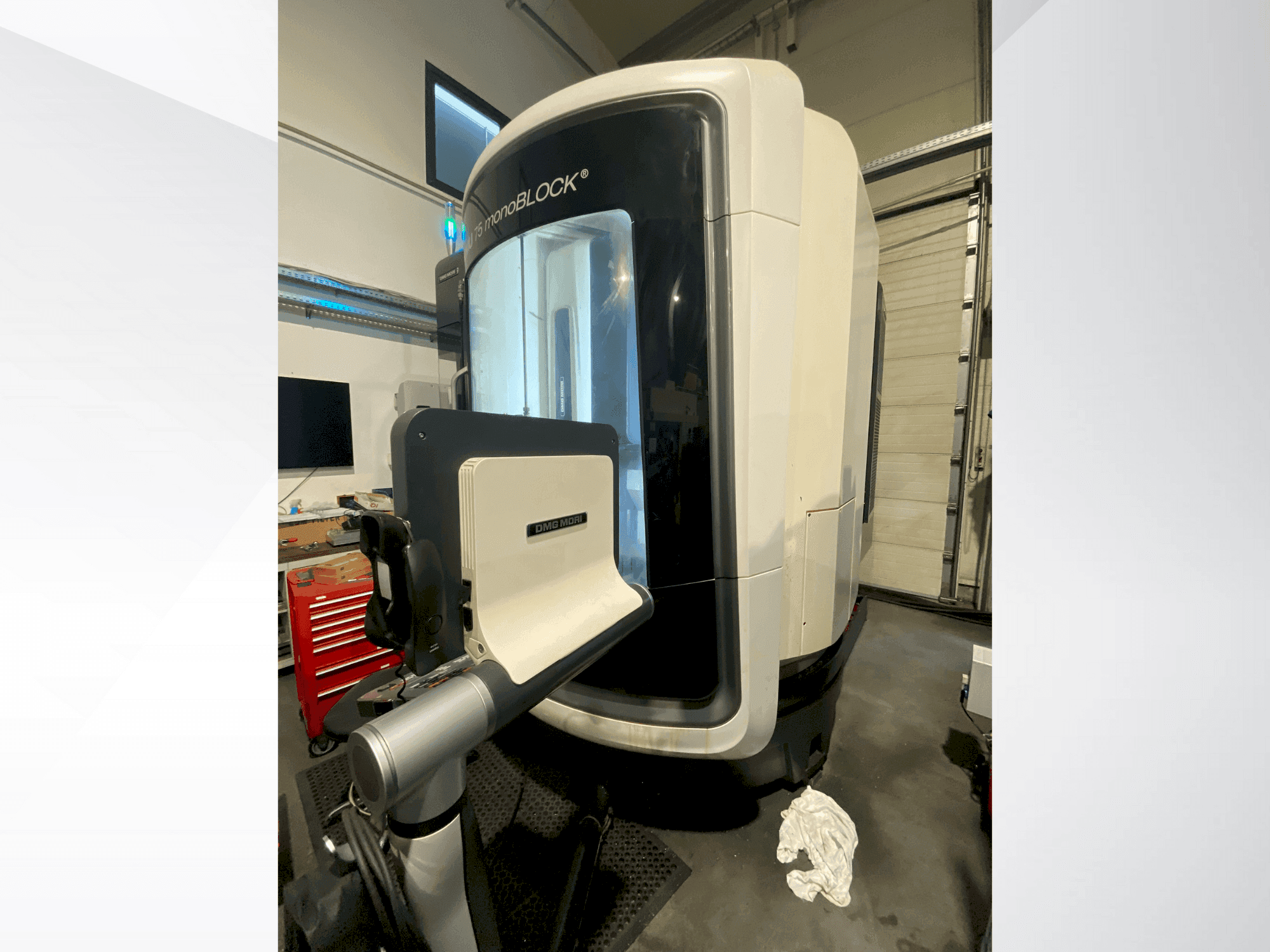 Vista frontale della macchina DMG MORI DMU 75 MonoBlock