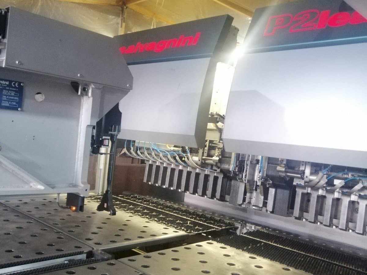 Vista frontale della macchina Salvagnini P2lean