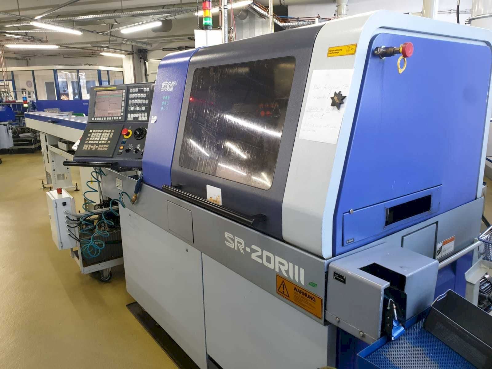 Vista frontale della macchina Star SR-20 R III 680