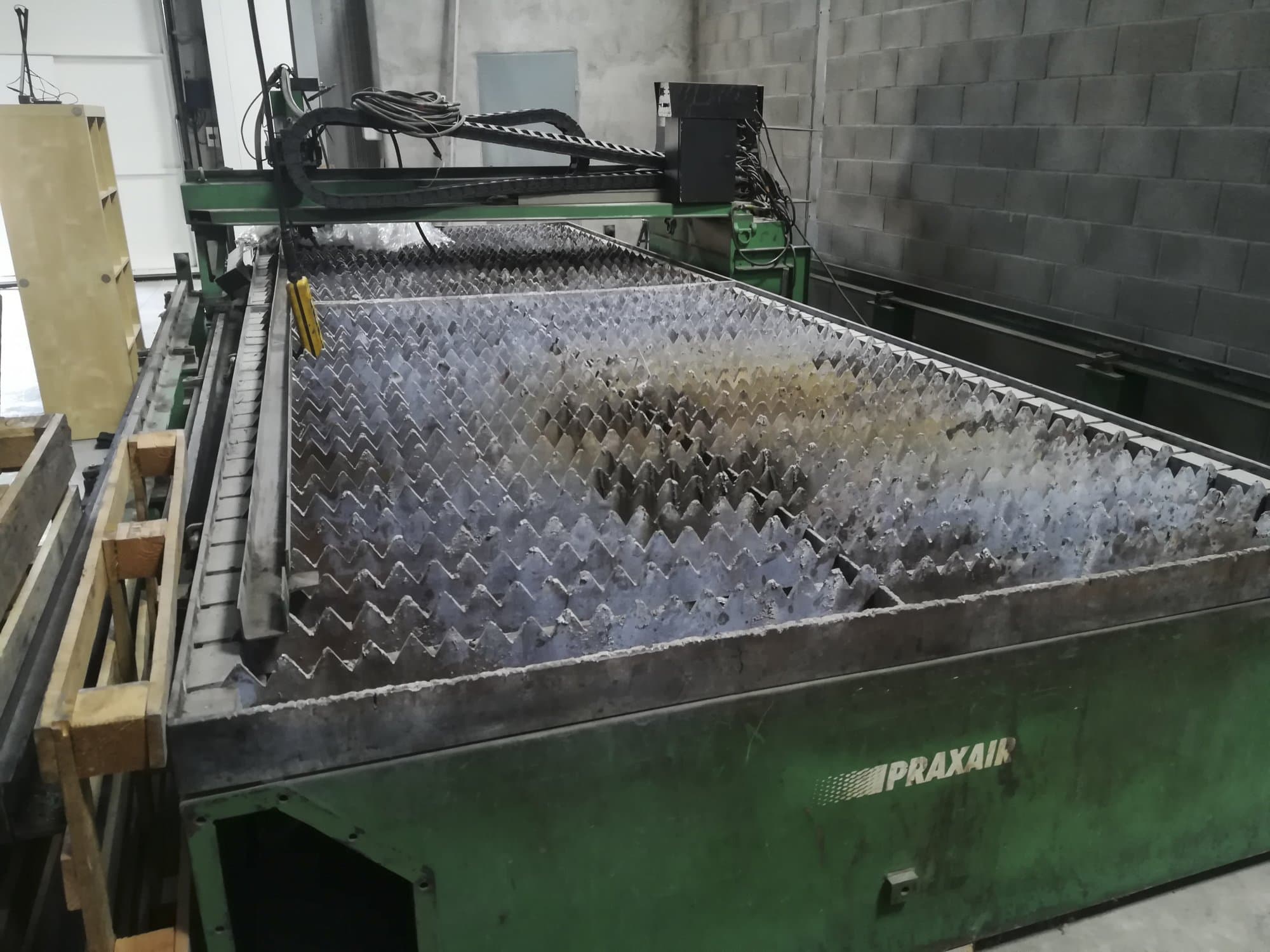 Vista frontale della macchina Praxair P 2500S