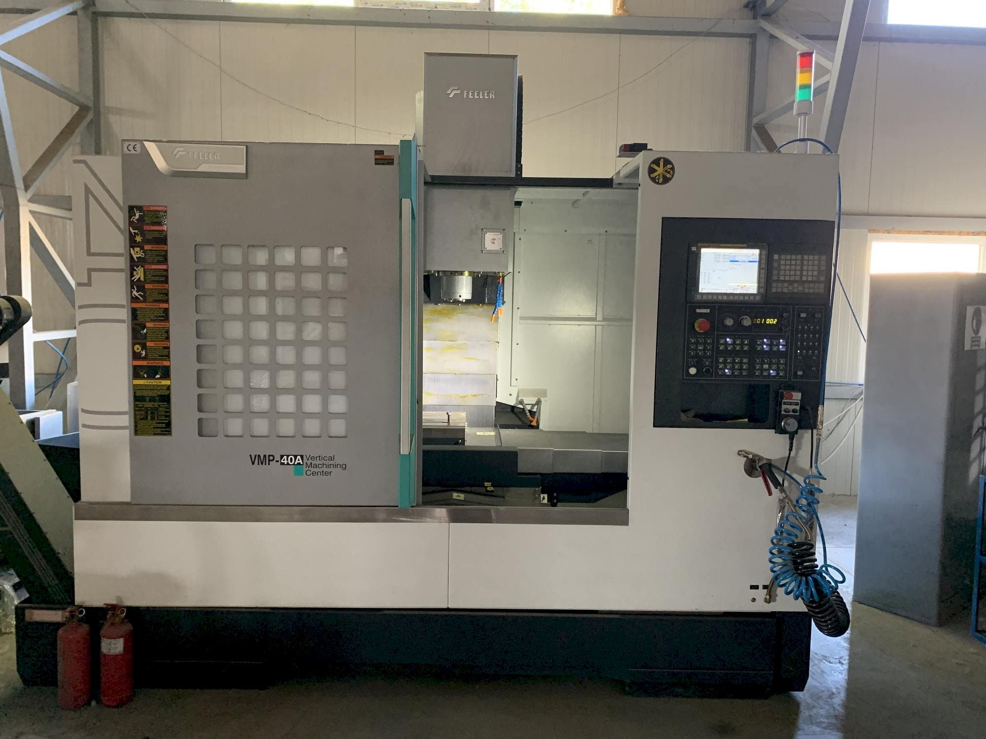Vista frontale della macchina Feeler VMP 40