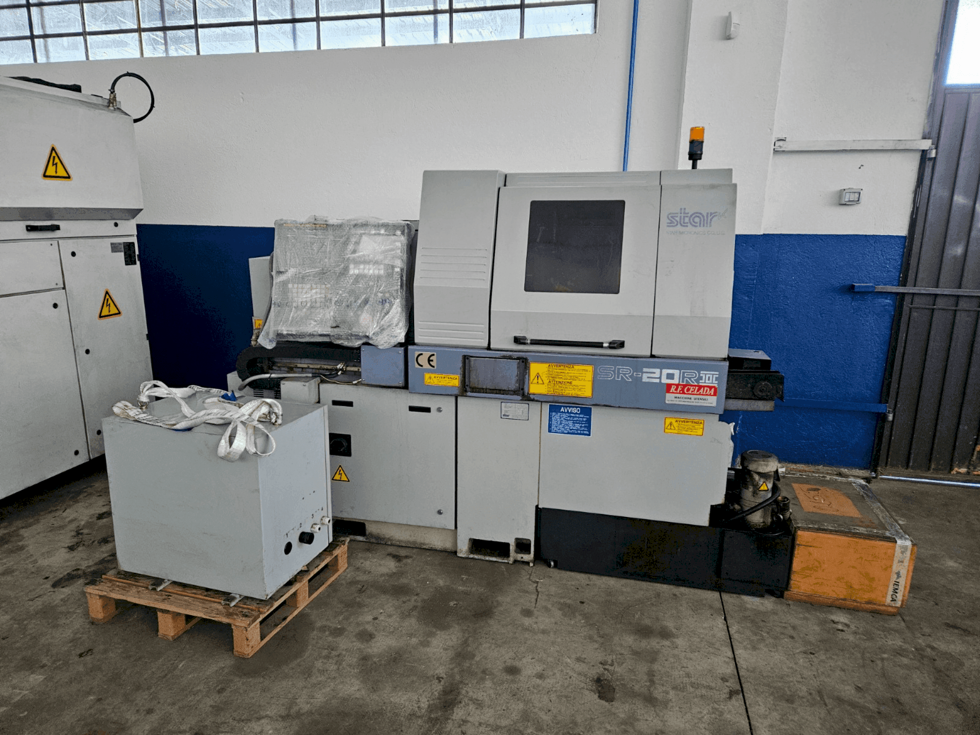 Vista frontale della macchina STAR MICRONICS SR 20R II