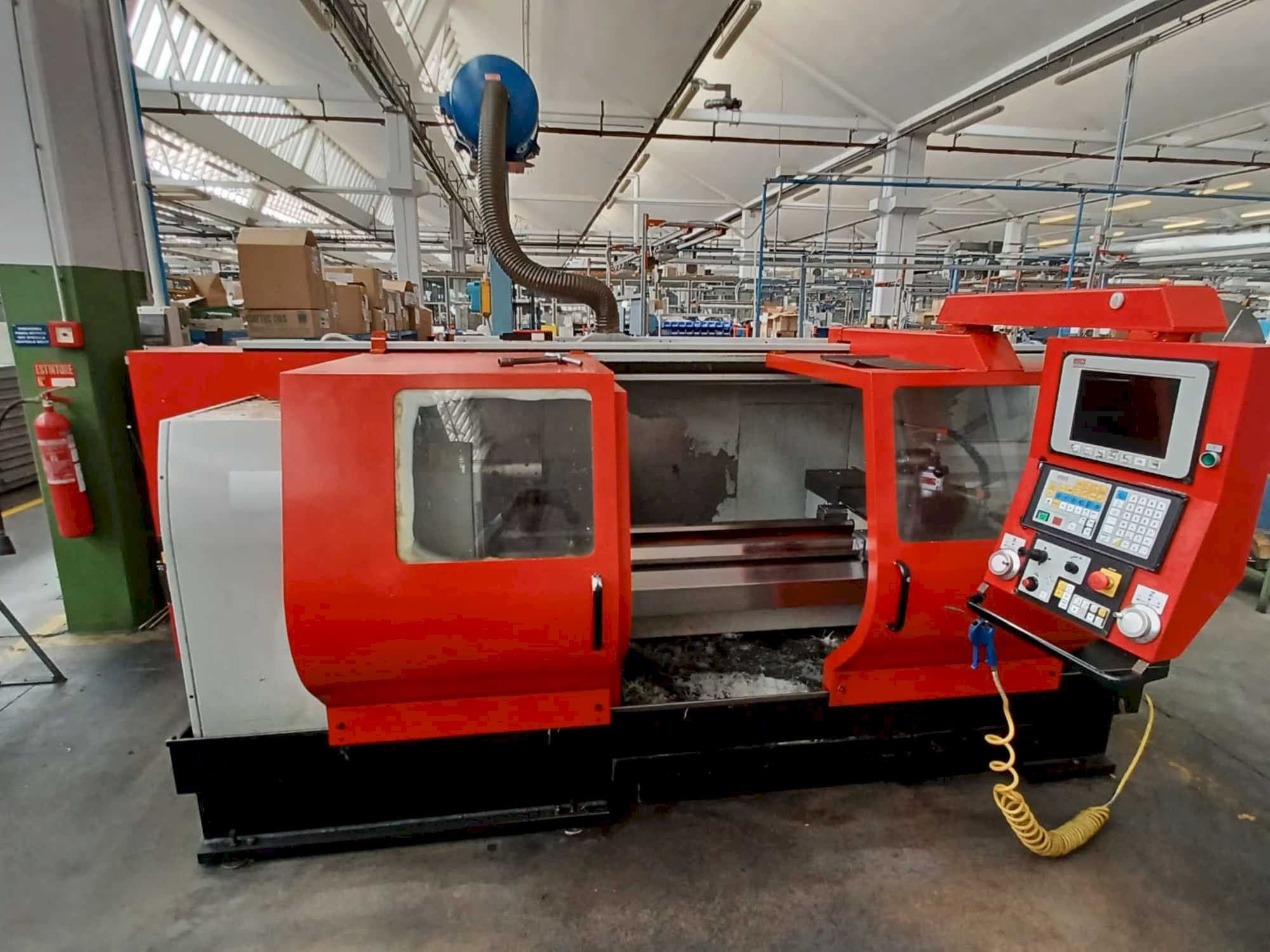 Vista frontale della macchina EMCO PADOVANI LABOR E260