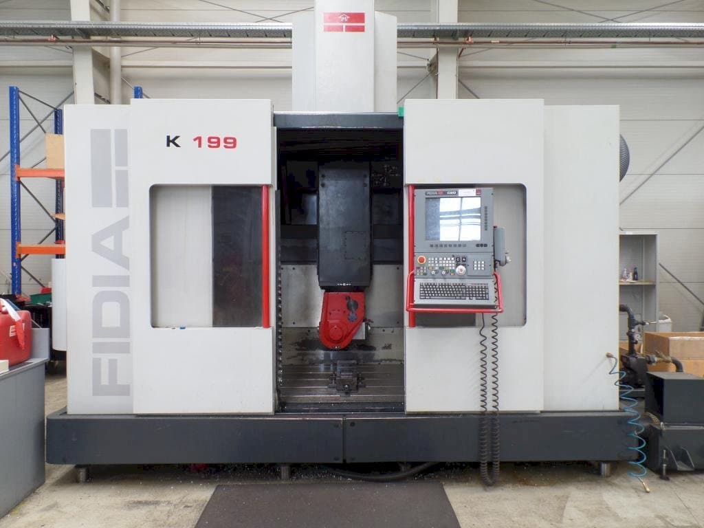Vista frontale della macchina Fidia K199