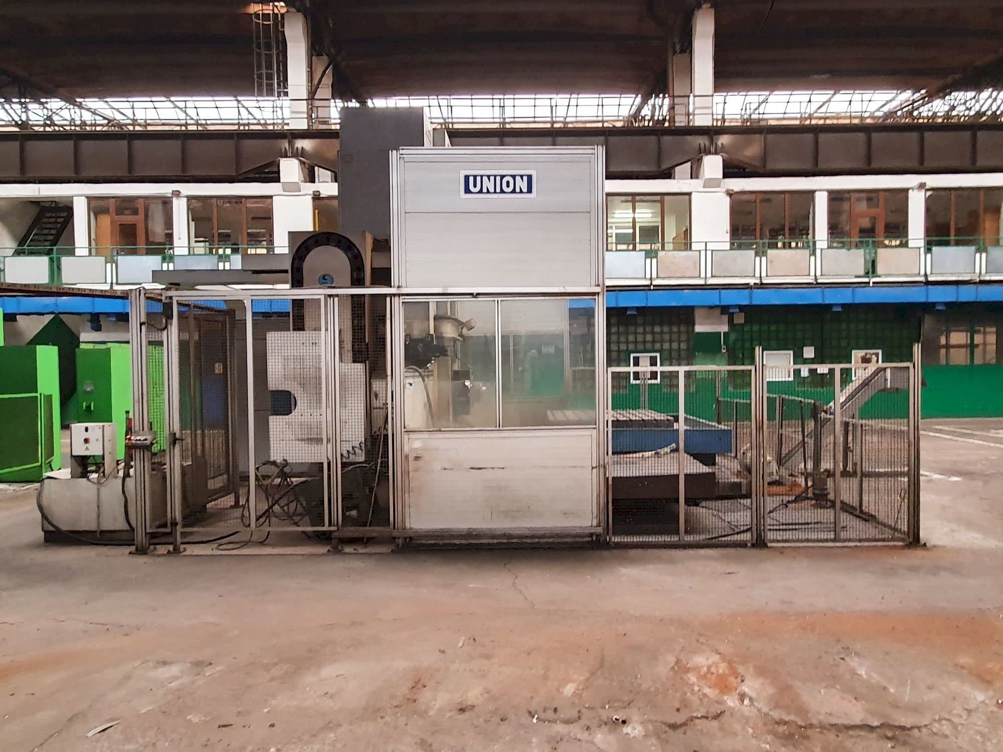 Vista frontale della macchina Union TC130/1 -iTNC530