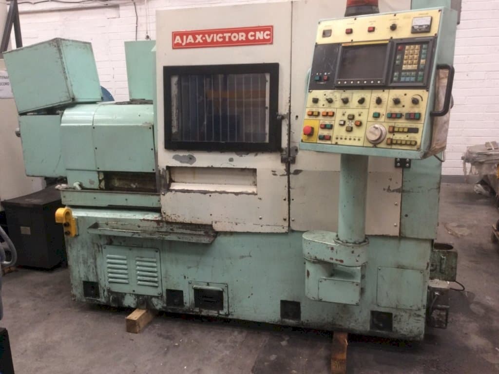 Vista frontale della macchina Victor TNS-3H