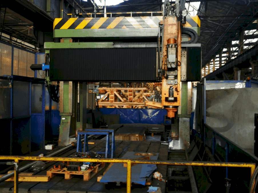 Vista frontale della macchina FFZ 30-60