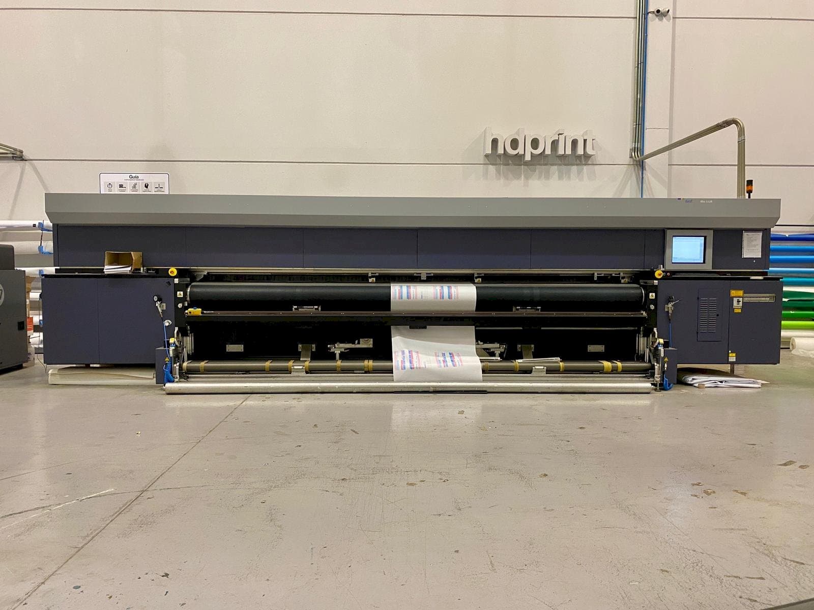 Vista frontale della macchina Durst Rho 512R