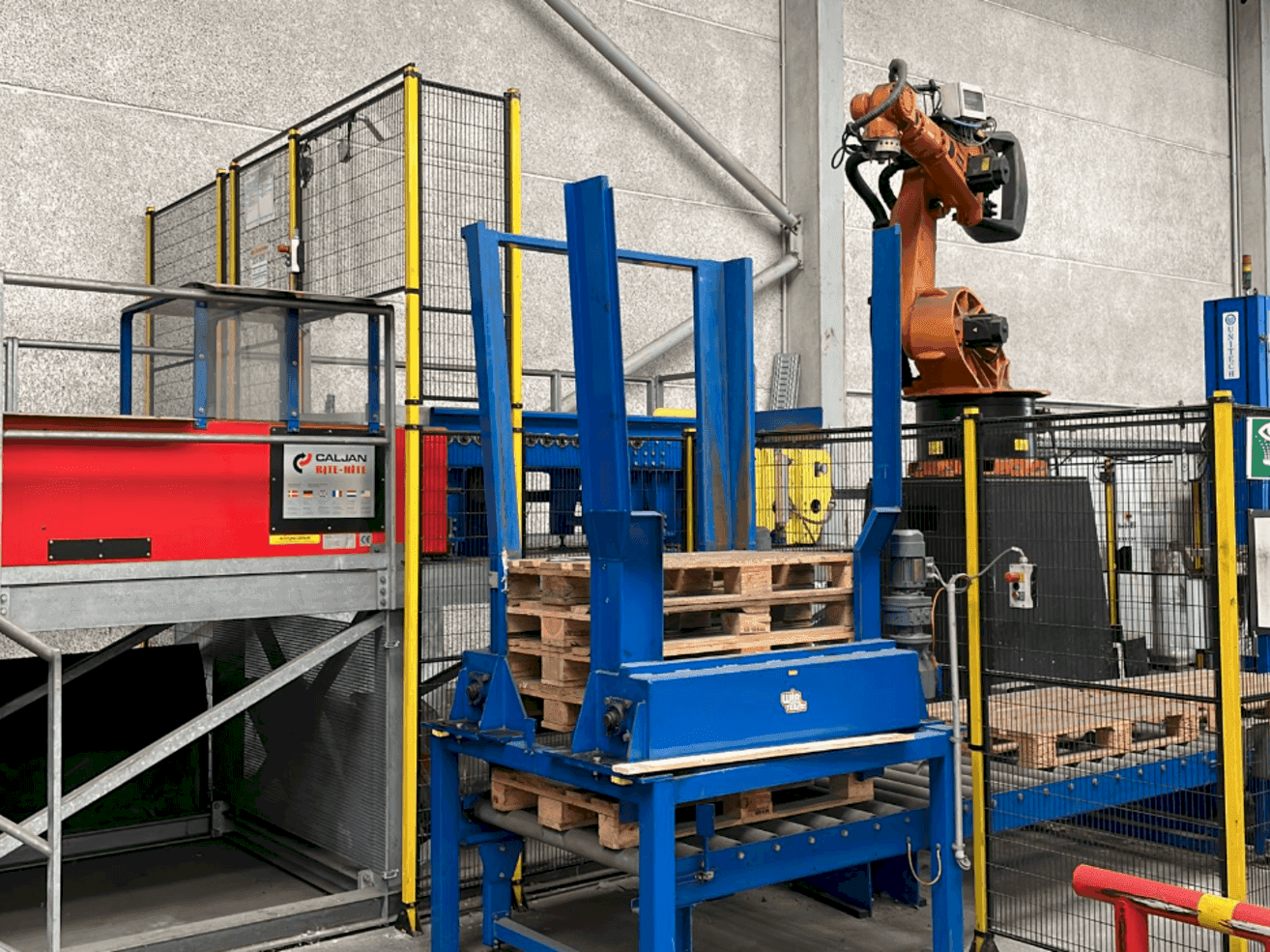 Vista frontale della macchina KUKA 600260060