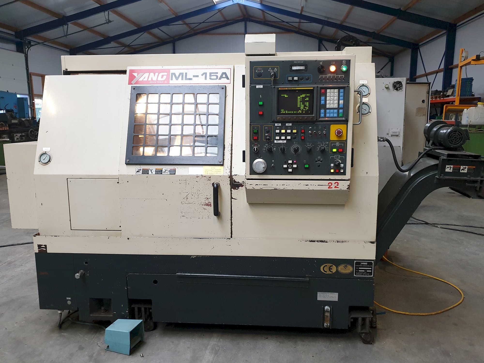 Vista frontale della macchina Yang ML-15A
