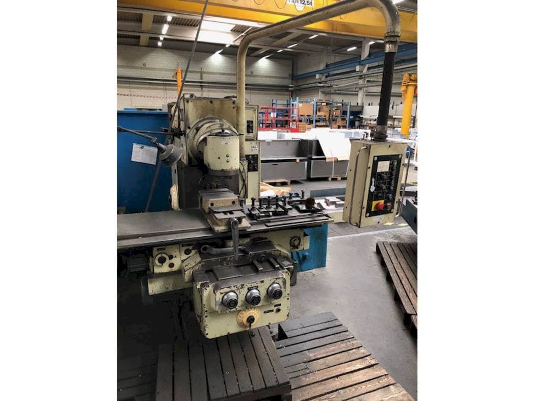 Vista frontale della macchina ELEKTRONIK F400-E