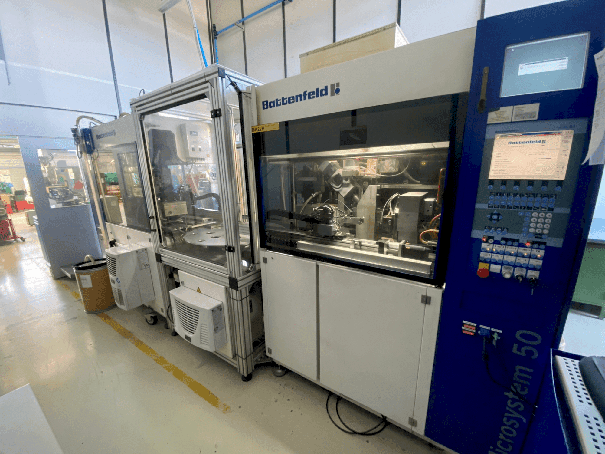 Vista frontale della macchina Battenfeld Microsystem MM 50/50