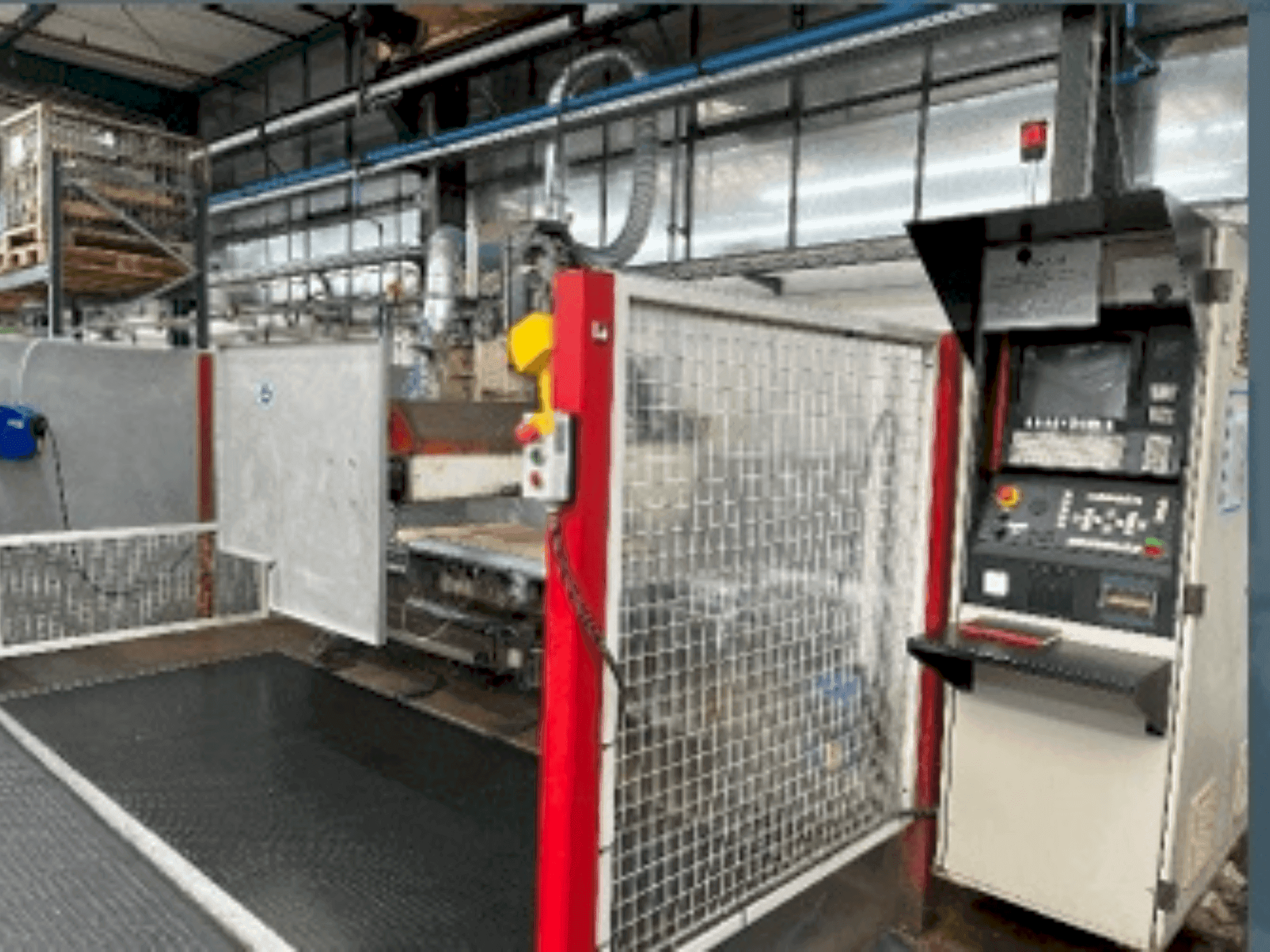 Vista frontale della macchina IMA BIMA Quadroform C80/280