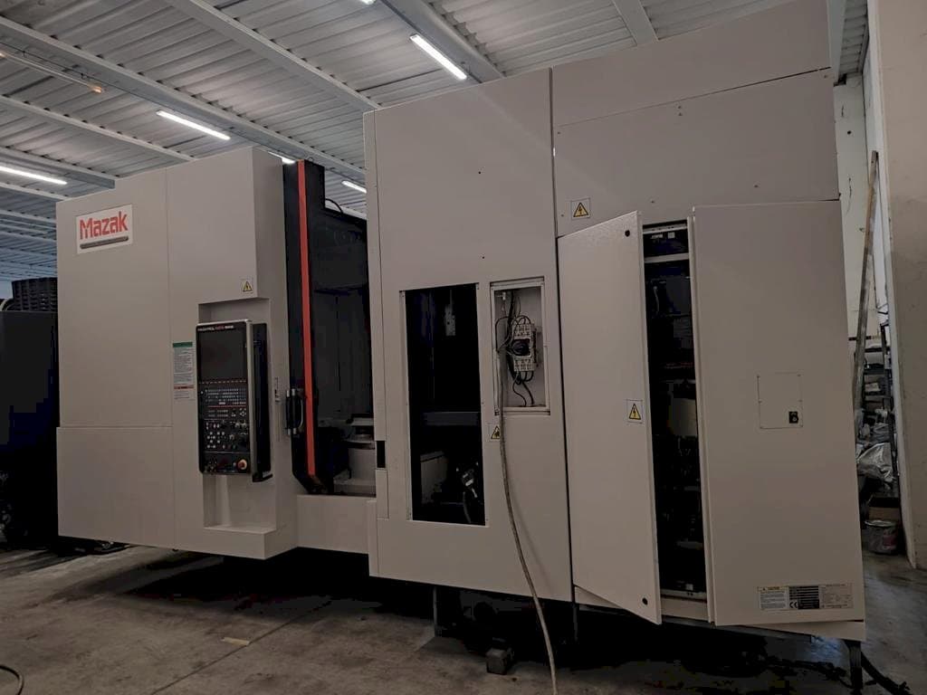 Vista frontale della macchina Mazak HCN 6000