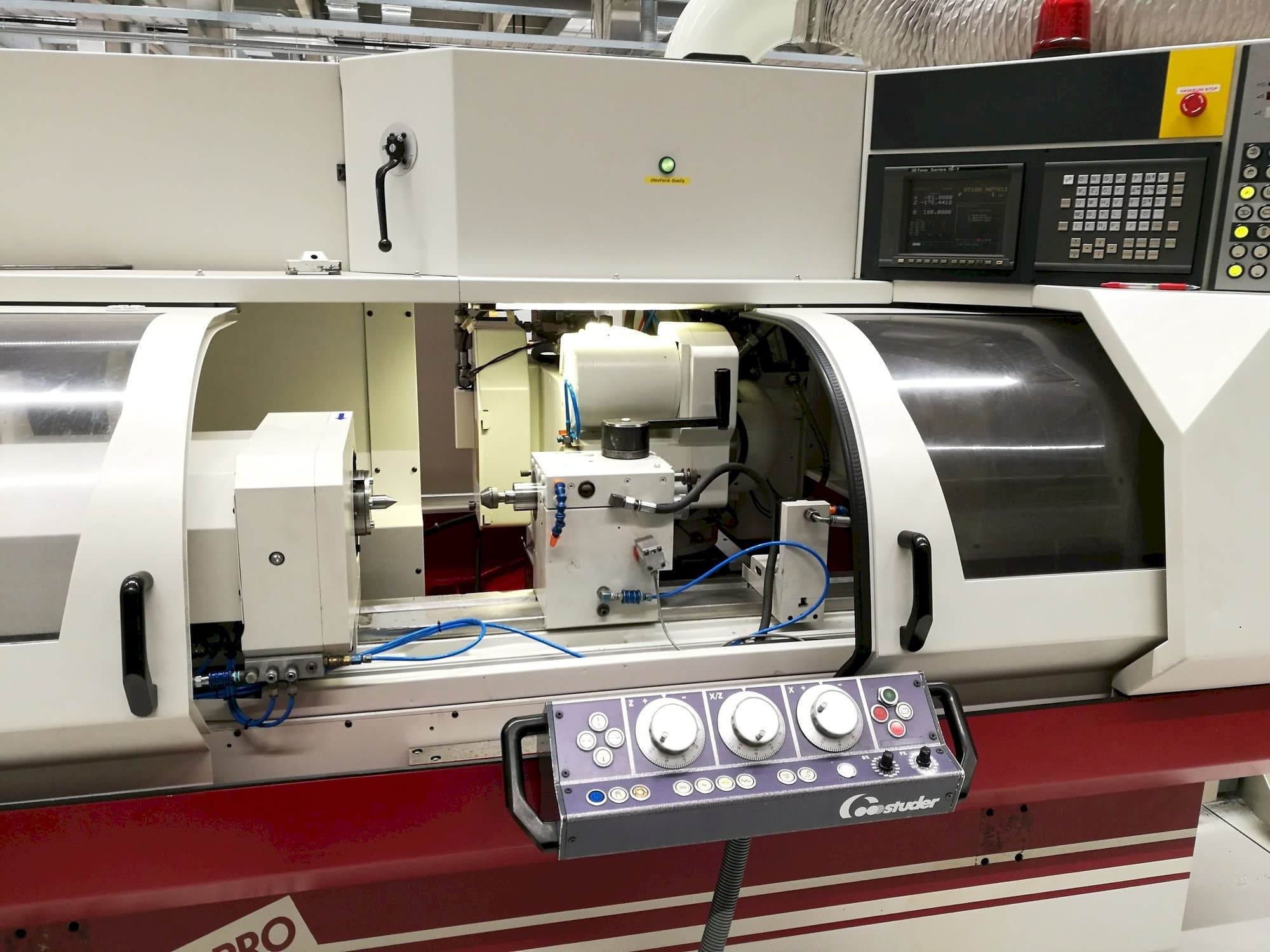 Vista frontale della macchina STUDER  S30 lean PRO