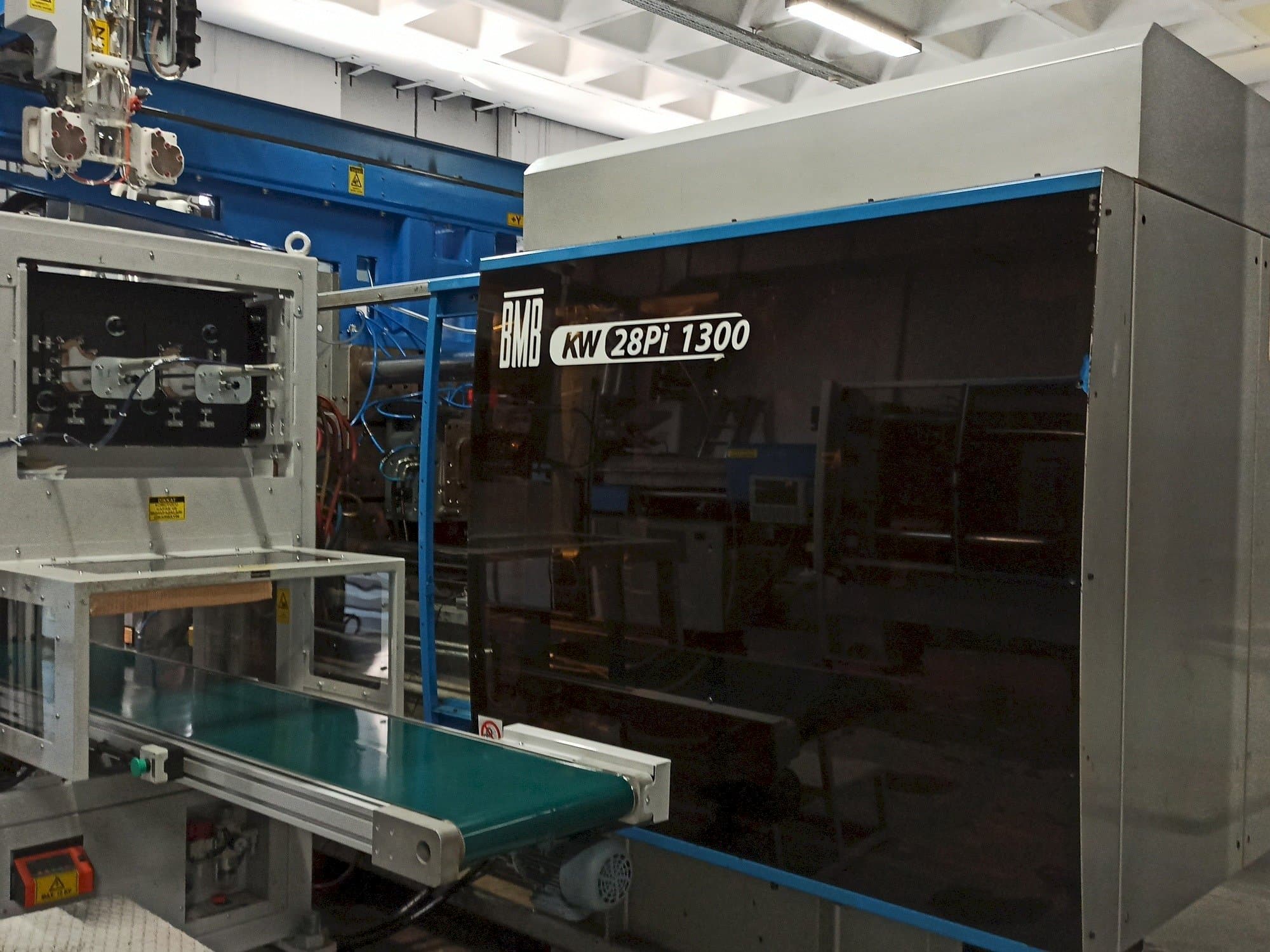 Vista frontale della macchina BMB KW28 PI/1300