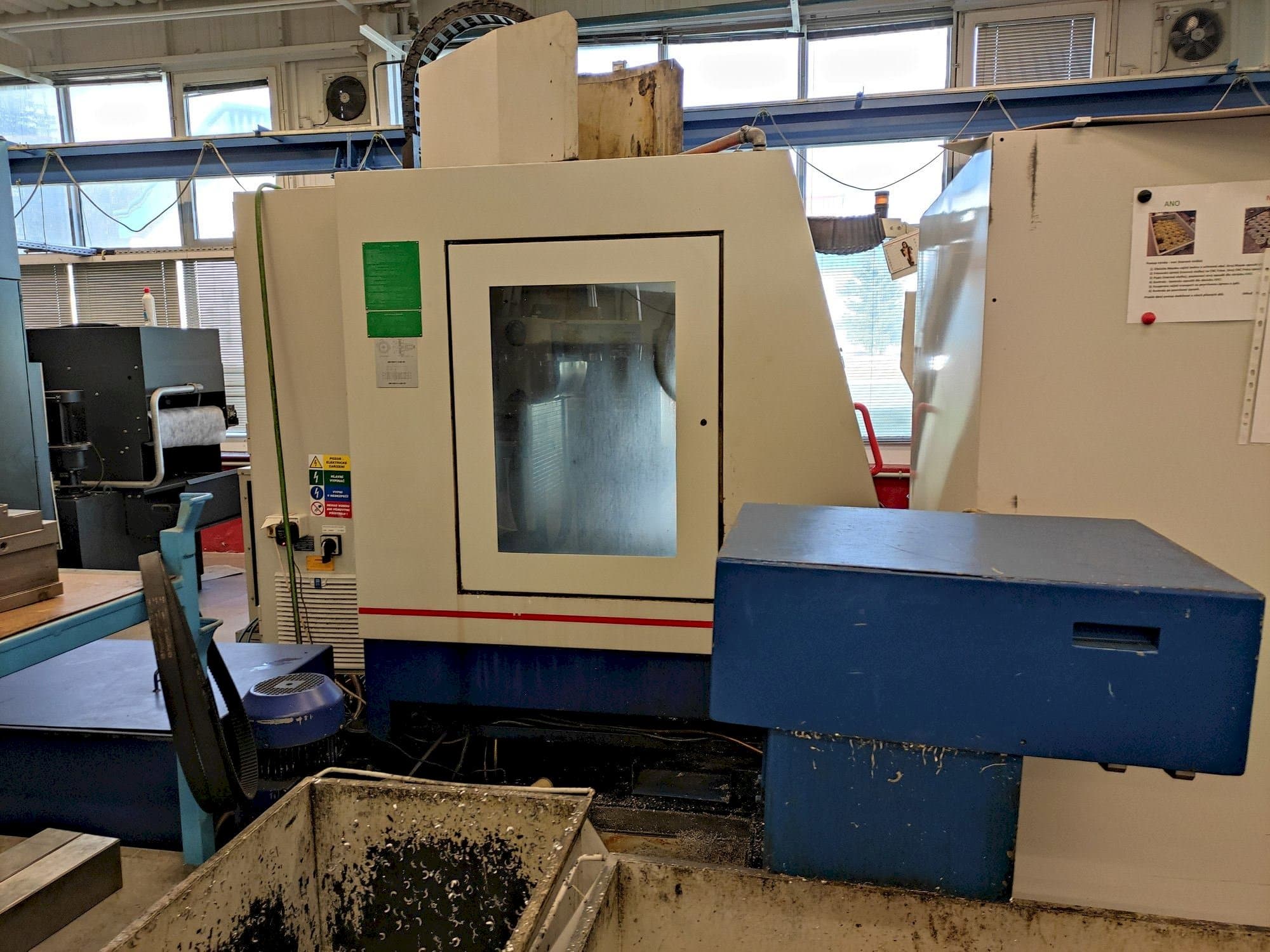 Vista frontale della macchina ZPS MCFV 1260 NT