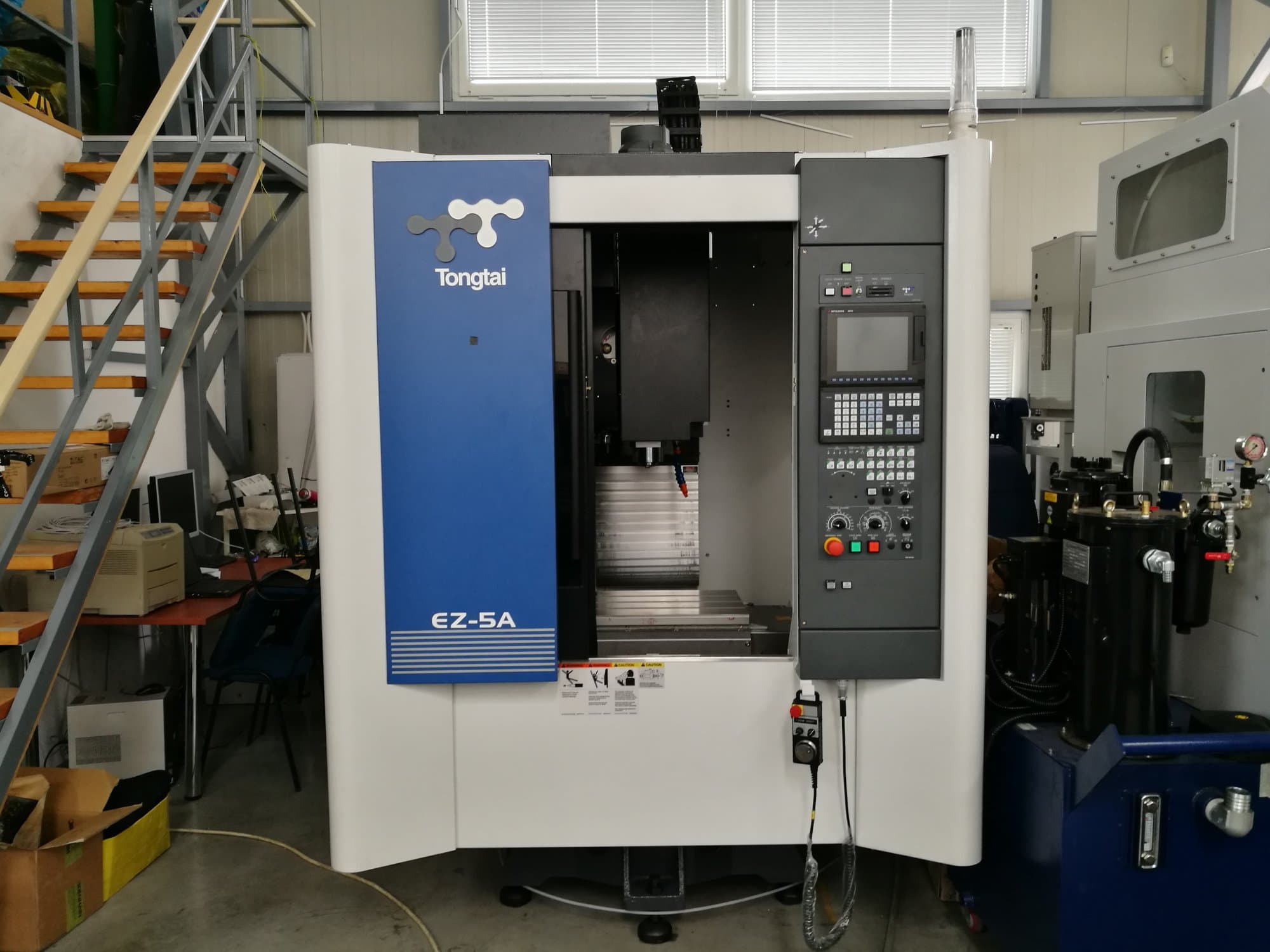 Vista frontale della macchina Tongtai EZ-5A
