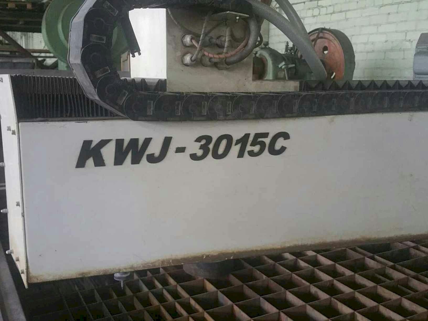Vista frontale della macchina Kenner KWJ 3020 C KMT Streamline SL-V 30