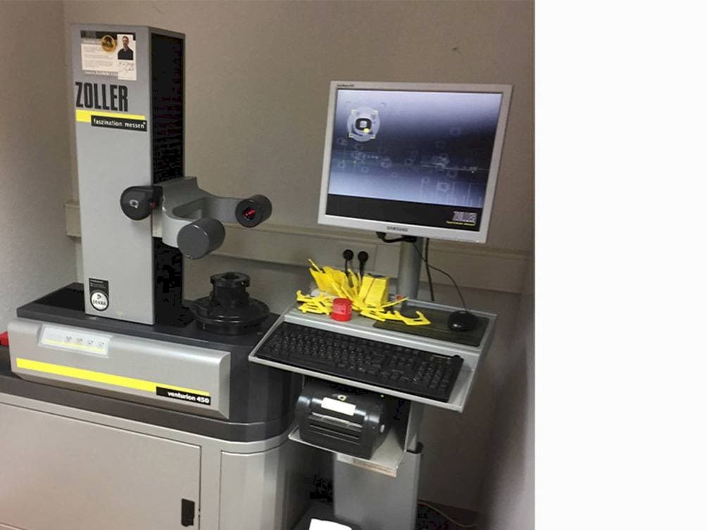 Vista frontale della macchina Zoller Venturion 450