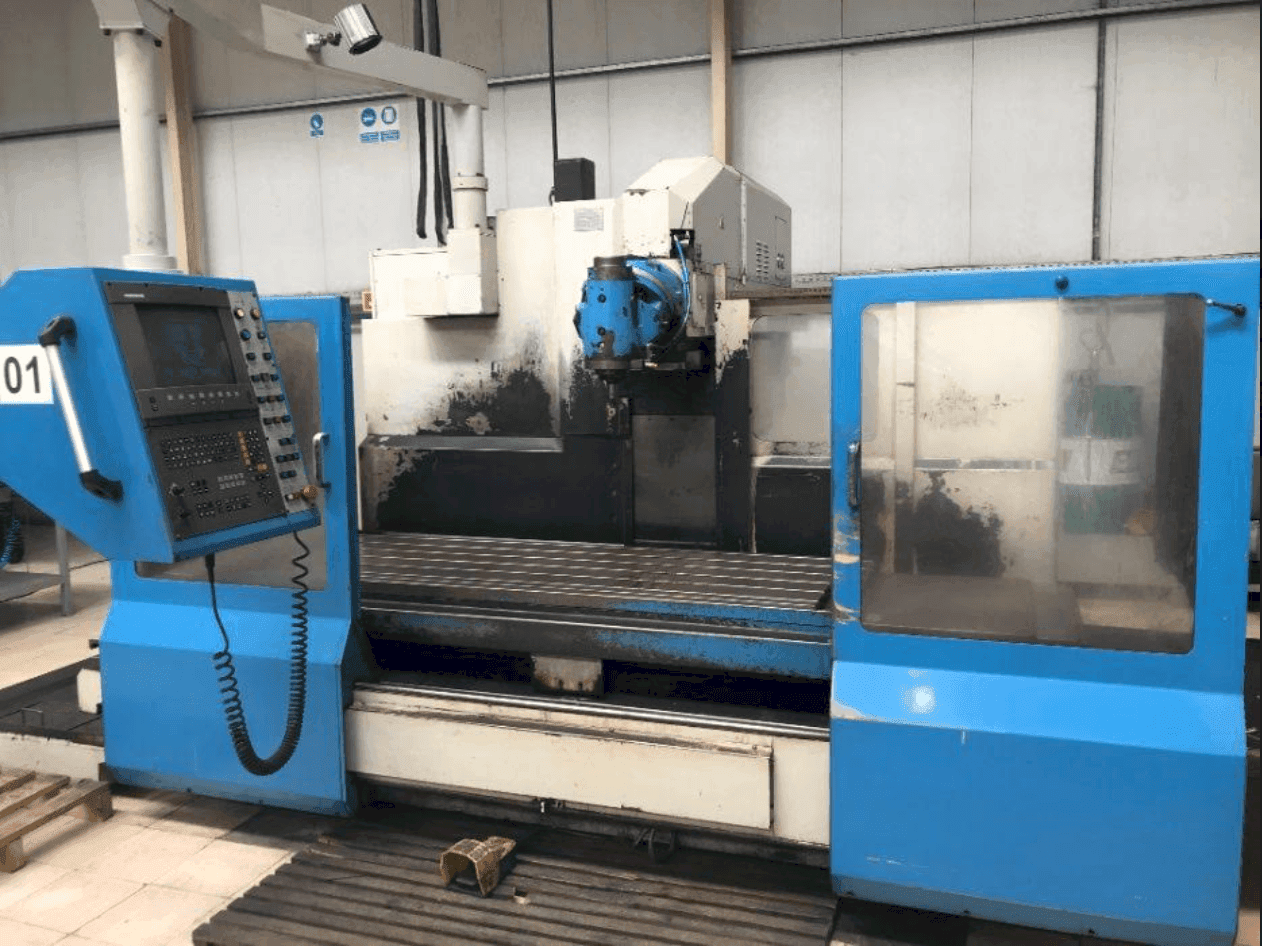 Vista frontale della macchina KIHEUNG KNC U-800