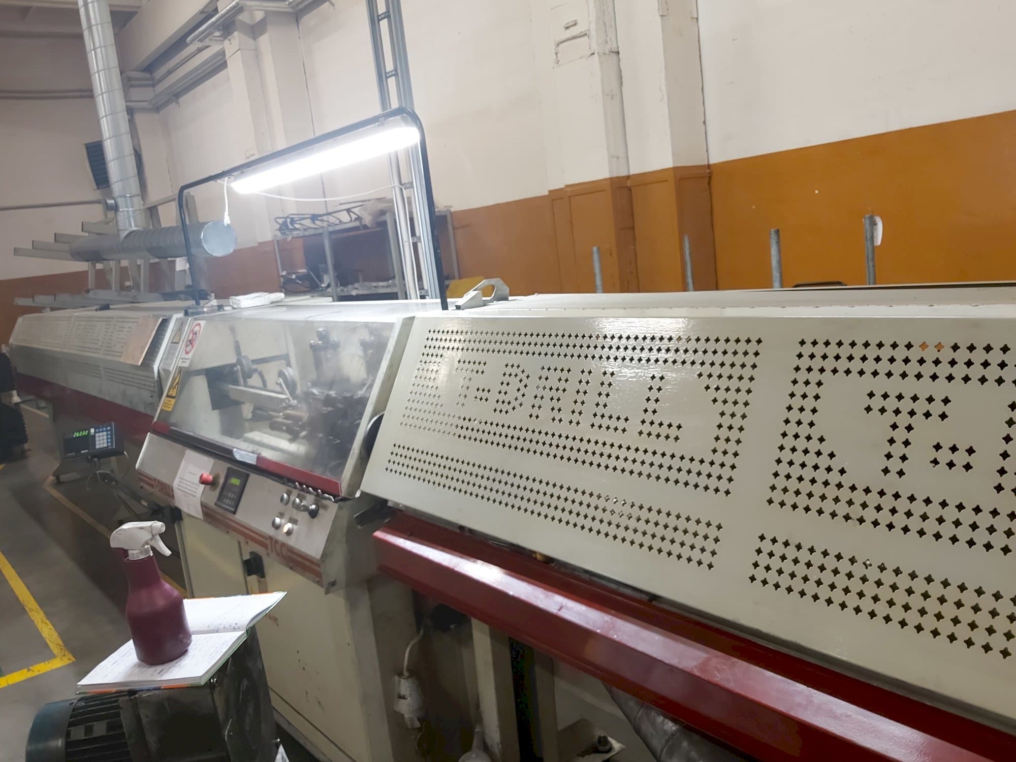 Vista laterale destra della macchina T-DRILL TCC-50+RL4000+RCT2000