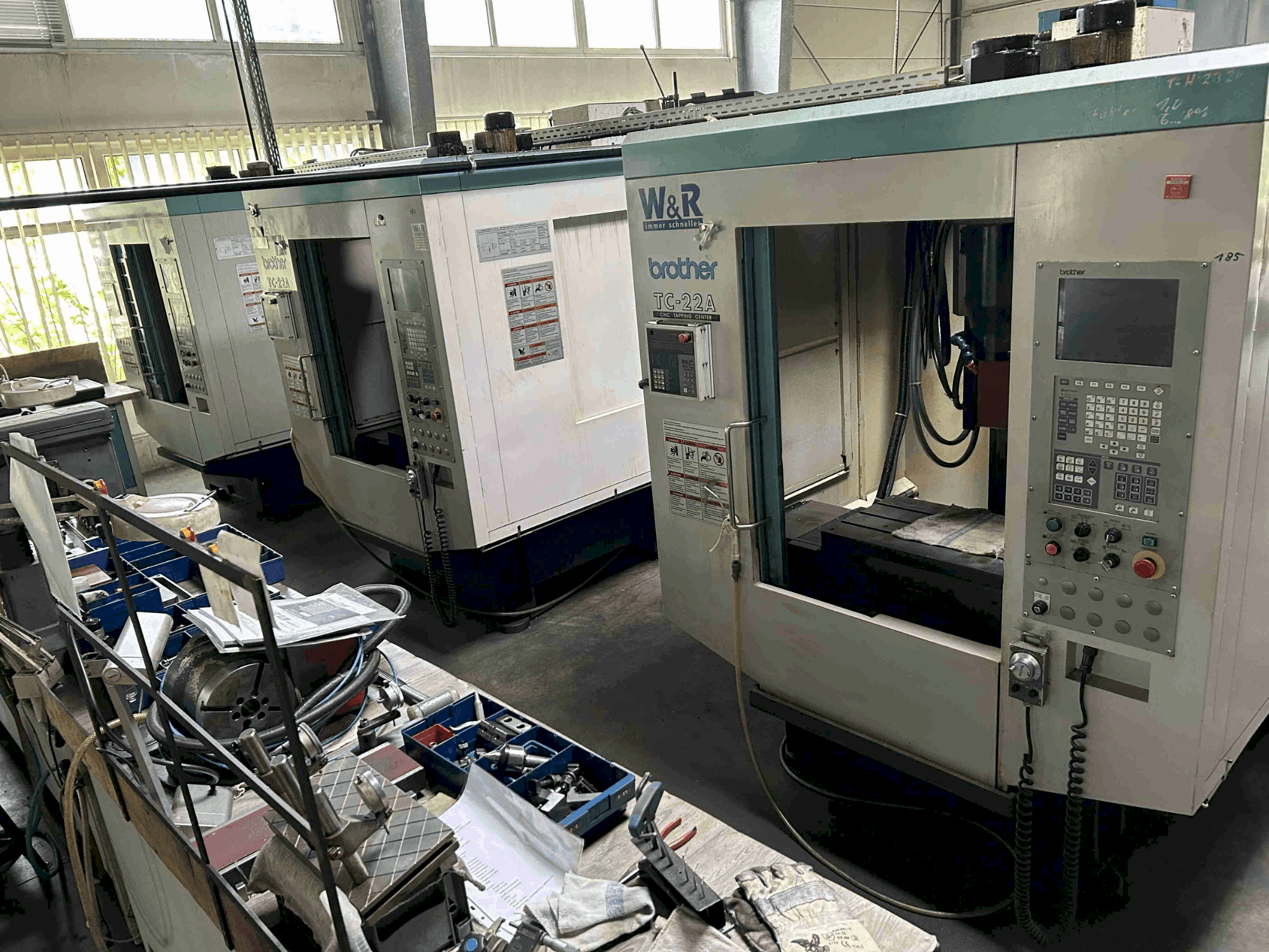 Vista frontale della macchina Brother TC-22A