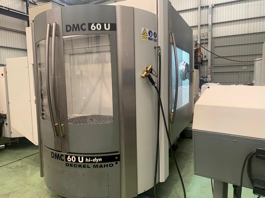 Vista frontale della macchina DECKEL DMC 60 U hi-dyn