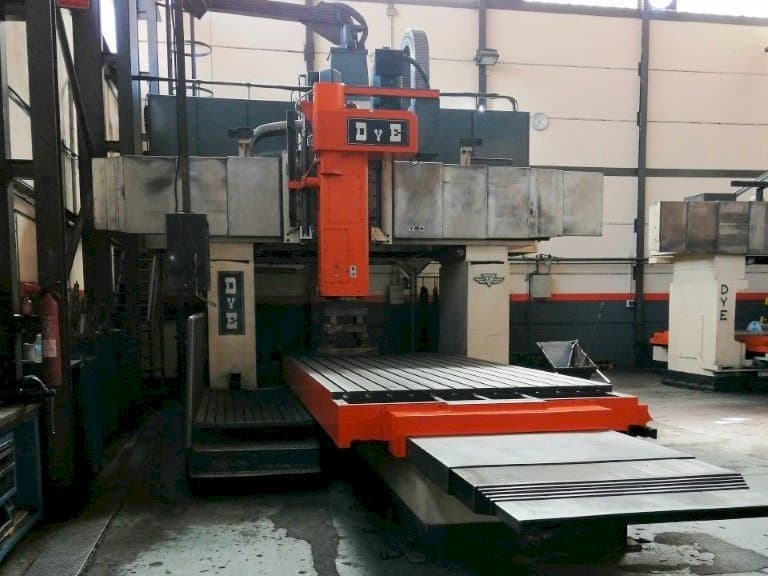 Vista frontale della macchina DYE FPF-2-C-NC