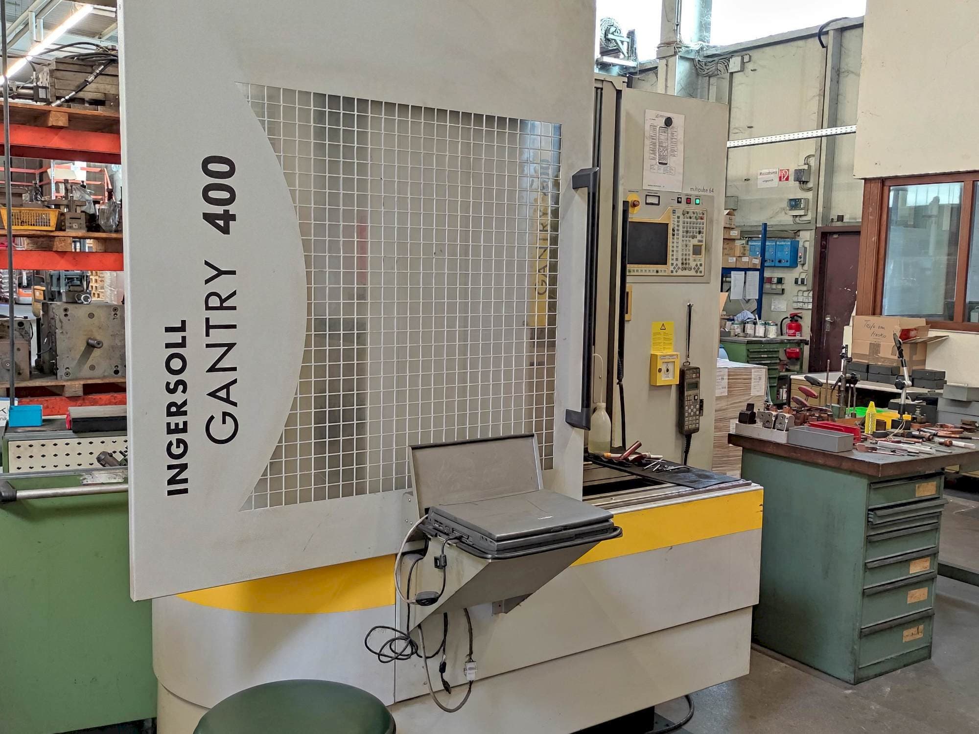 Vista frontale della macchina INGERSOLL GANTRY 400