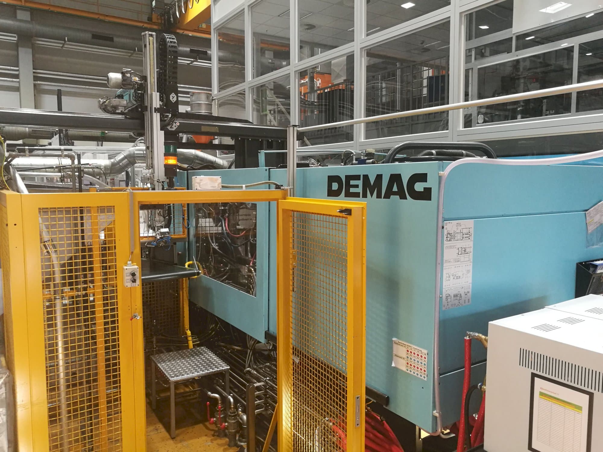 Particolare della macchina DEMAG Ergotech 330-2300