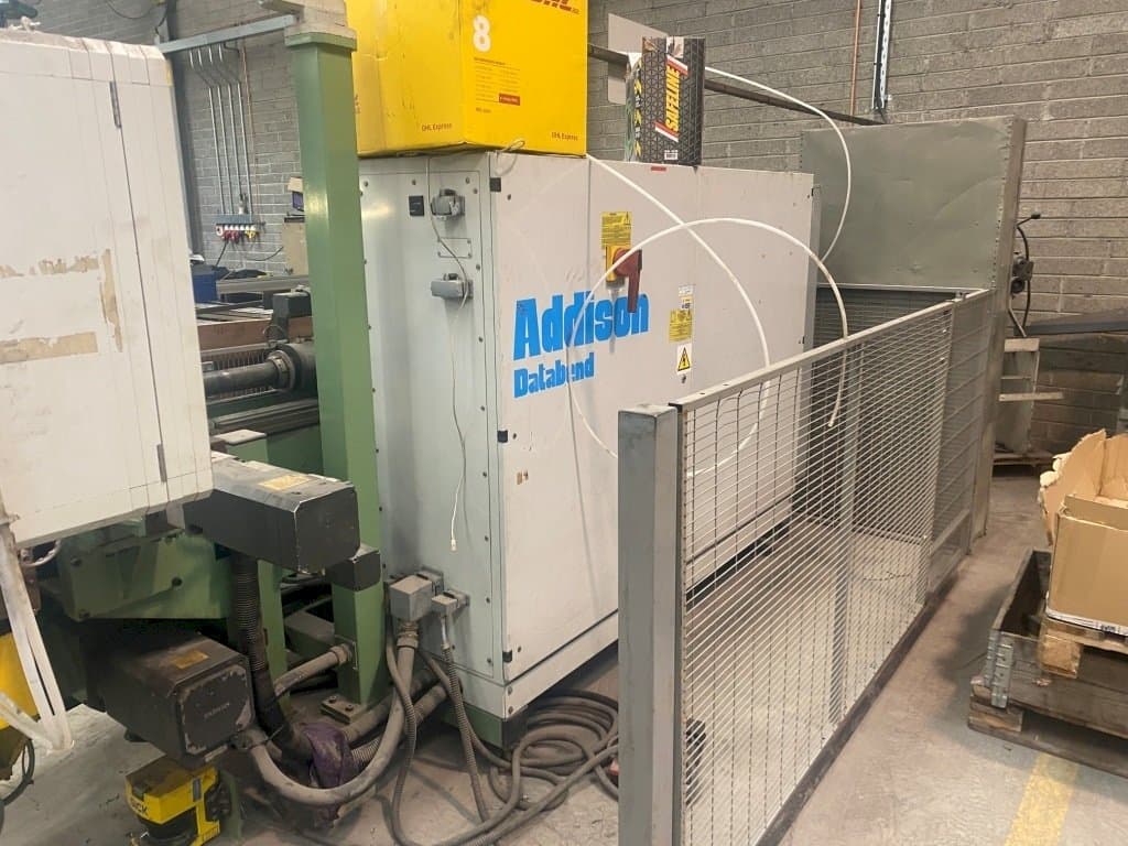 Vista frontale della macchina Addison DB40E