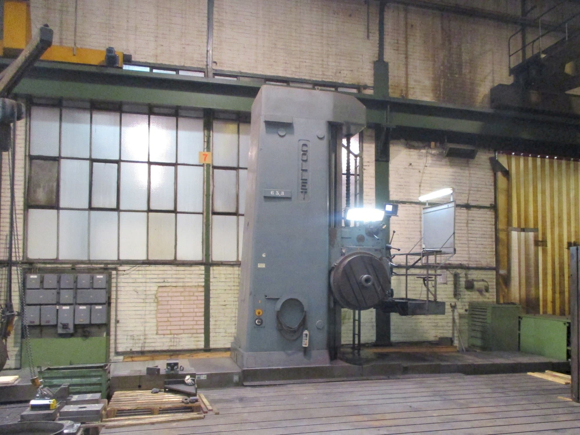 Vista frontale della macchina Collet & Engelhard BF 160/180