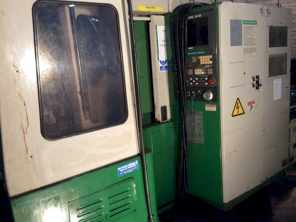 Vista frontale della macchina Mazak Mazatech H400