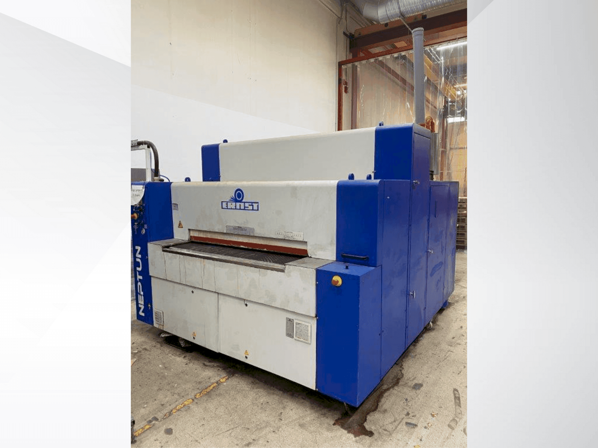 Vista frontale della macchina ERNST Neptun EKB