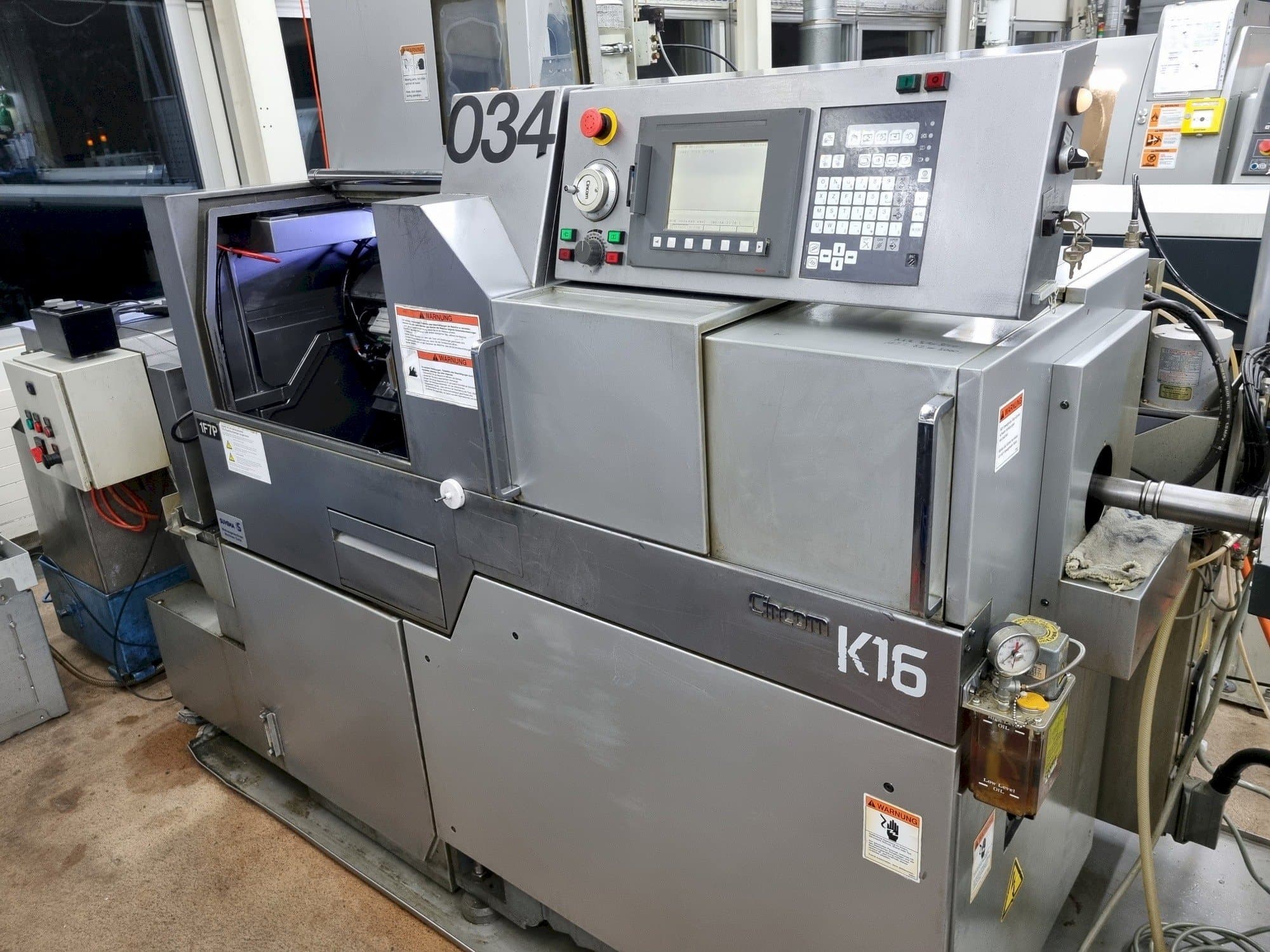 Vista frontale della macchina Citizen K16