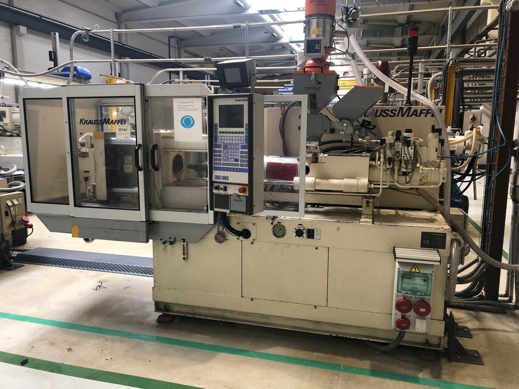 Vista frontale della macchina Krauss Maffei 50-190 C1