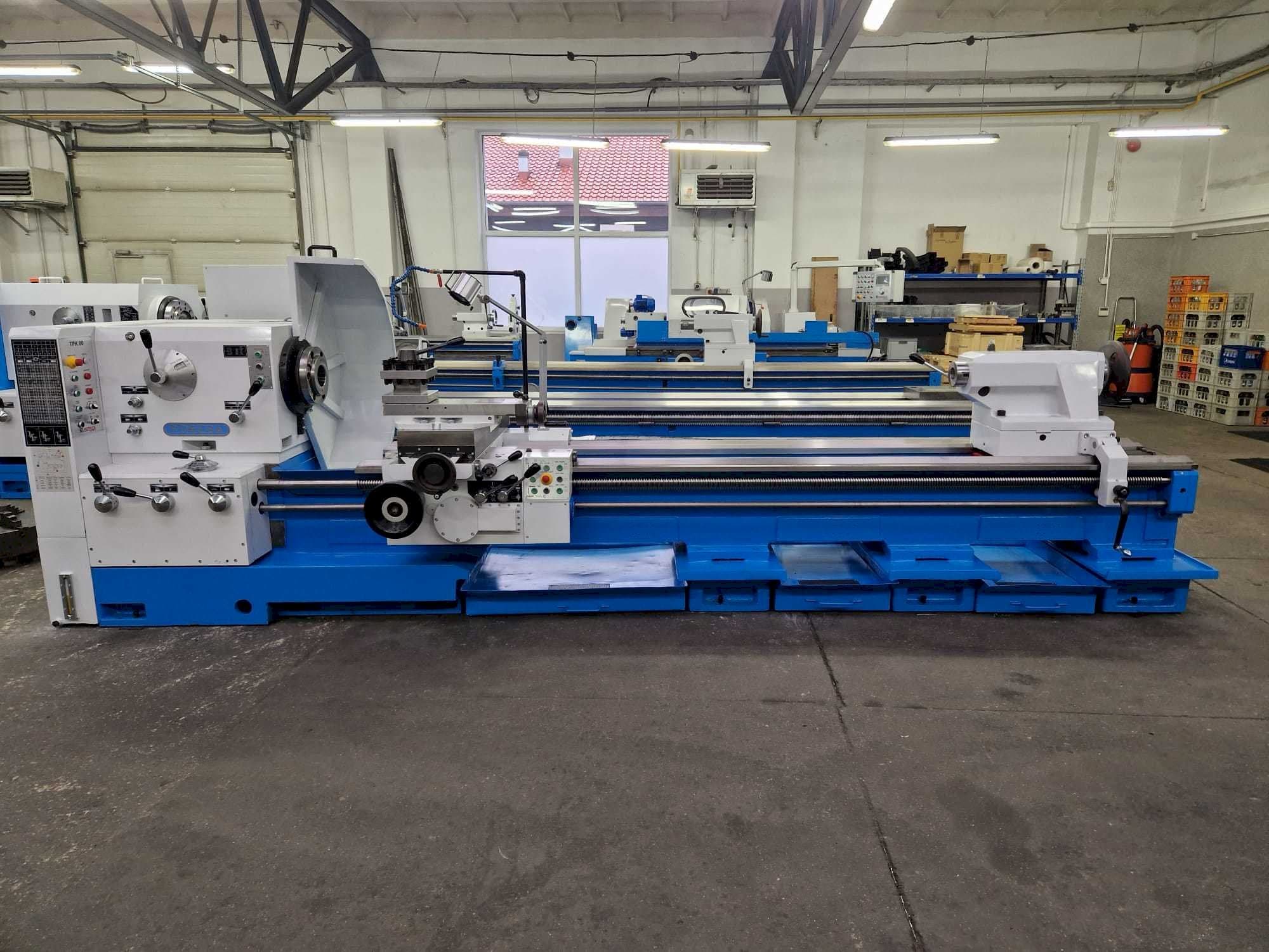 Vista frontale della macchina Poreba TPK 80 x 3000