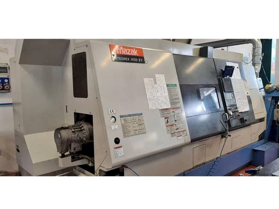 Vista frontale della macchina Mazak Integrex 400-II Y