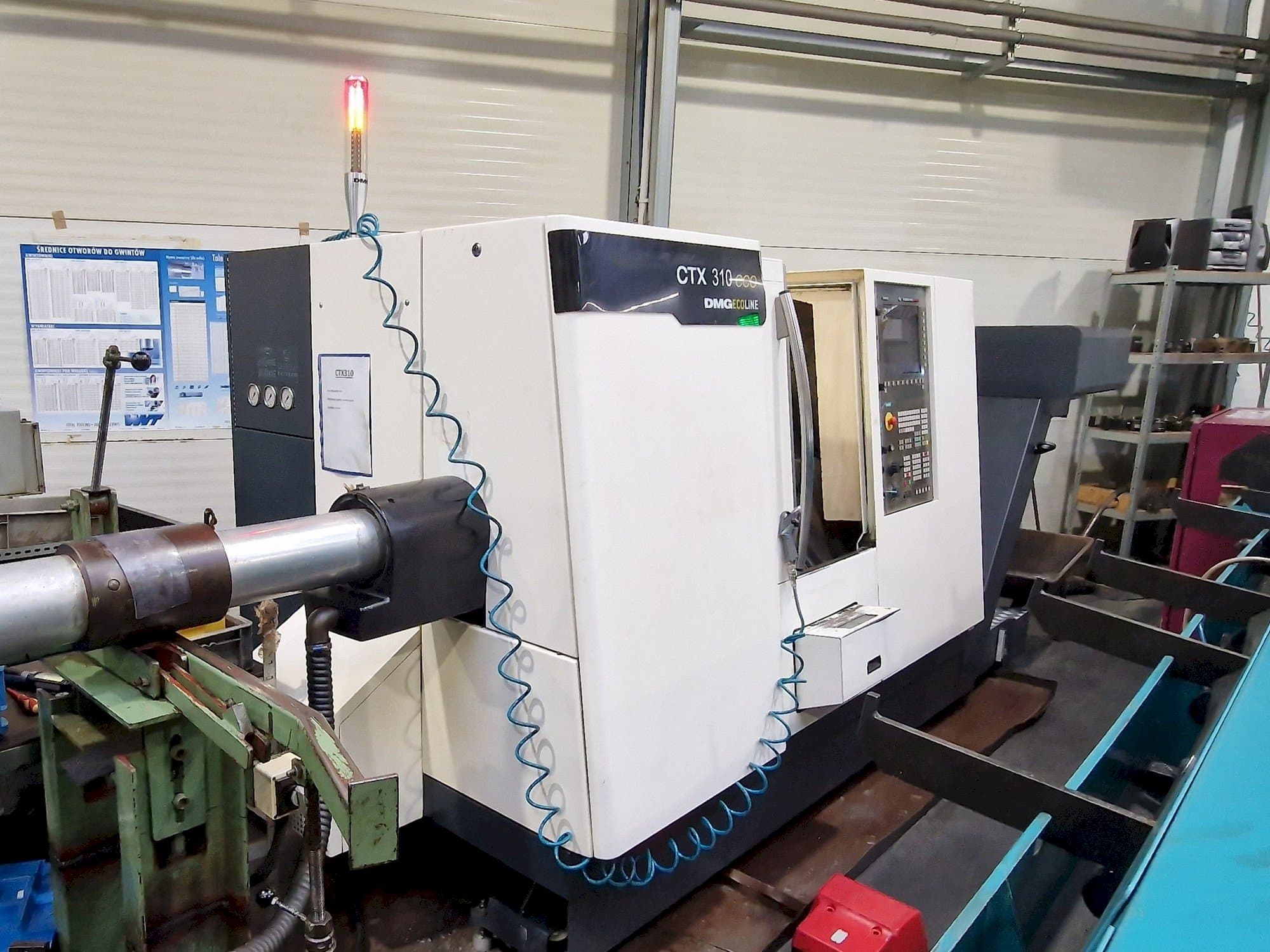 Vista laterale sinistra della macchina DMG CTX 310 ecoline