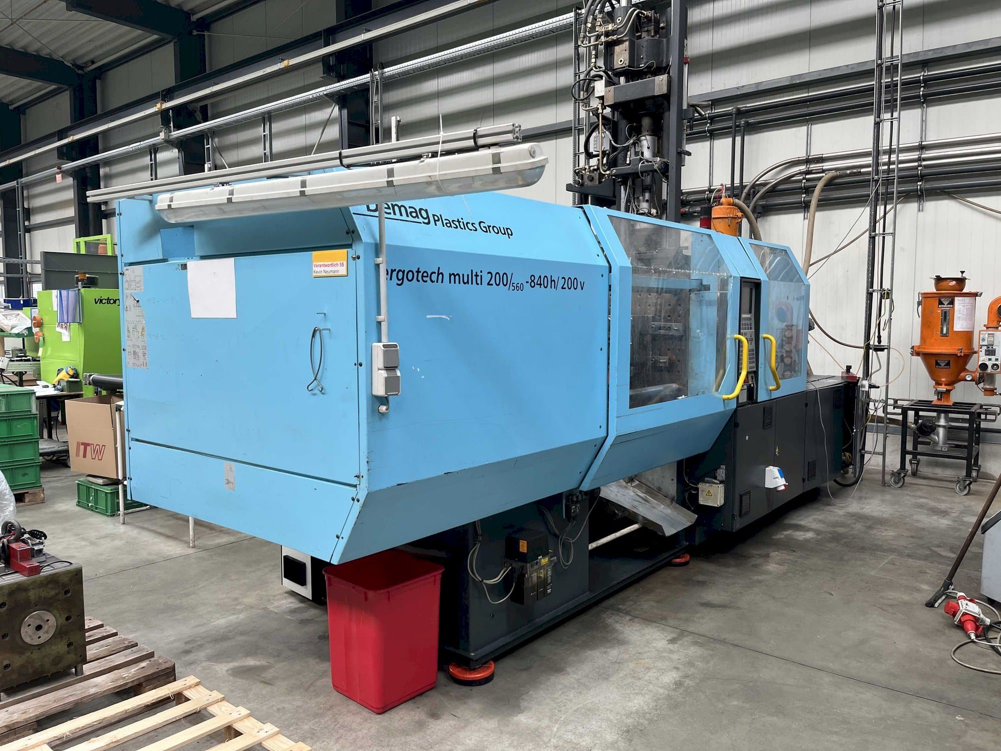 Vista frontale della macchina DEMAG Ergotech multi 200/560 - 840h/200V