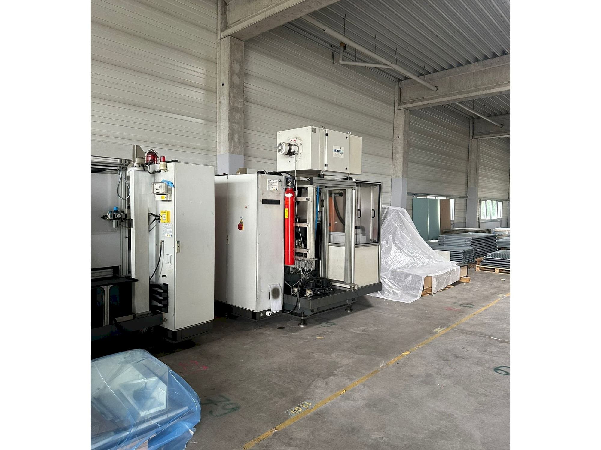 Vista frontale della macchina Geiger CNC