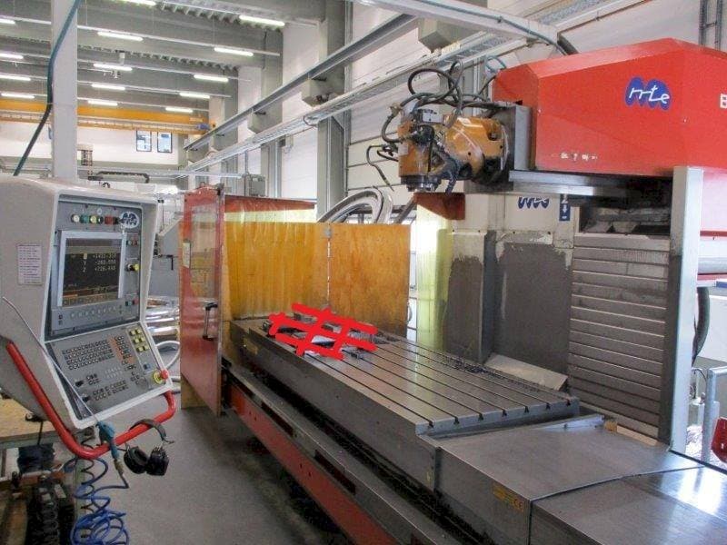 Vista frontale della macchina MTE BF-2700